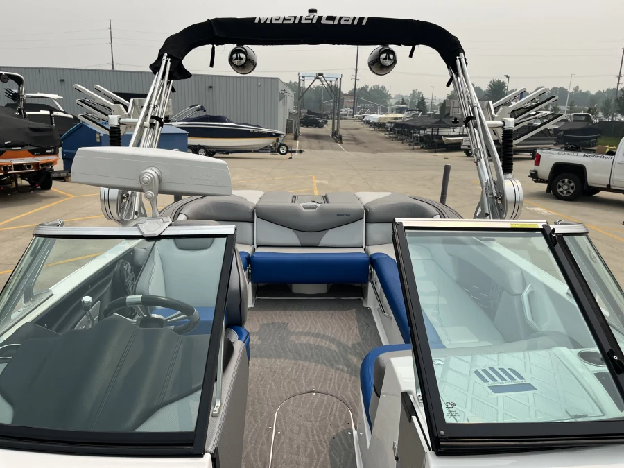 2016-mastercraft-x30-142872-image16