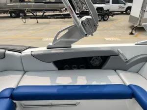 2016-mastercraft-x30-142872-image18