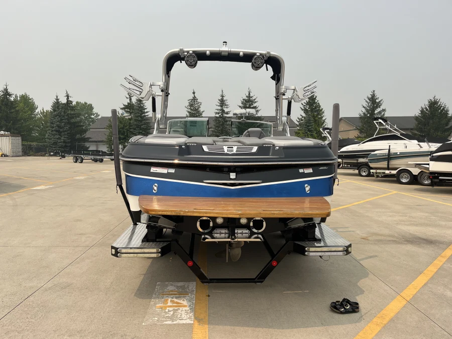 2016-mastercraft-x30-142872-image4