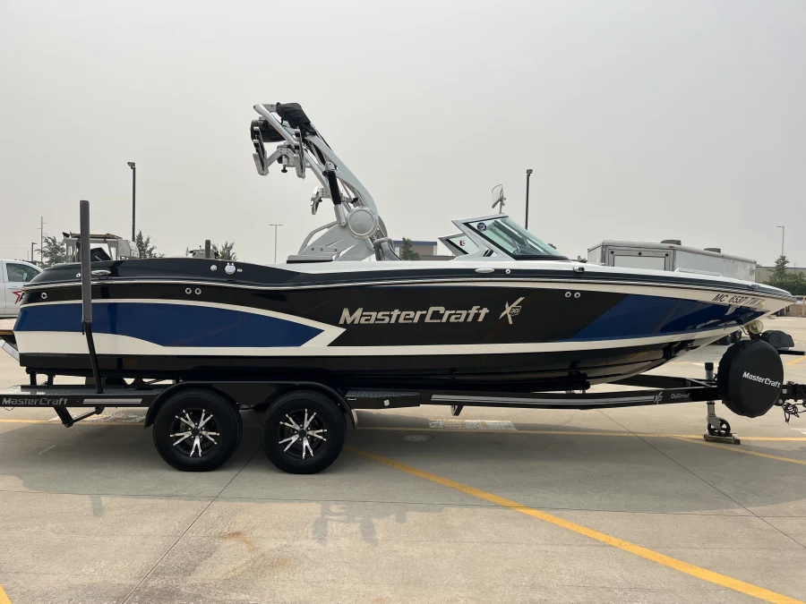 2016-mastercraft-x30-142872-image7