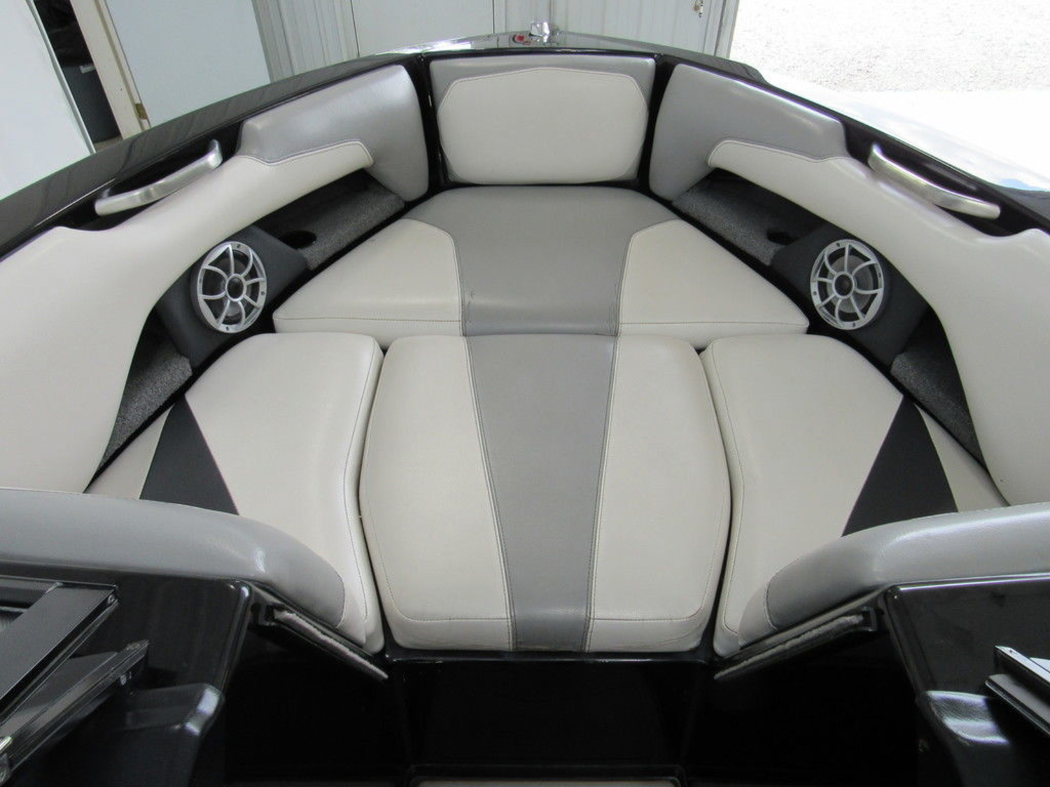 2015 Axis Wake Research T22
