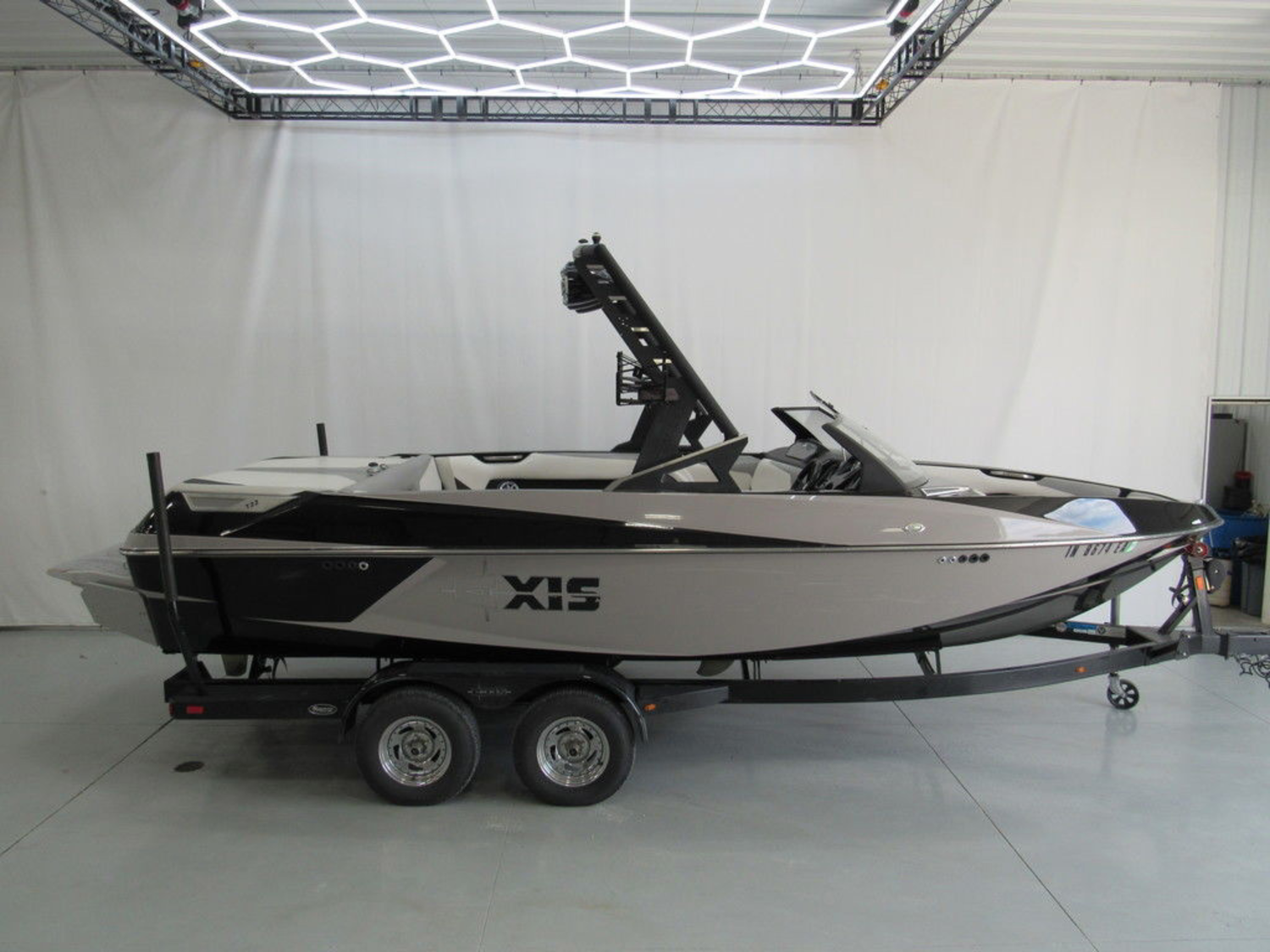 2015 Axis Wake Research T22