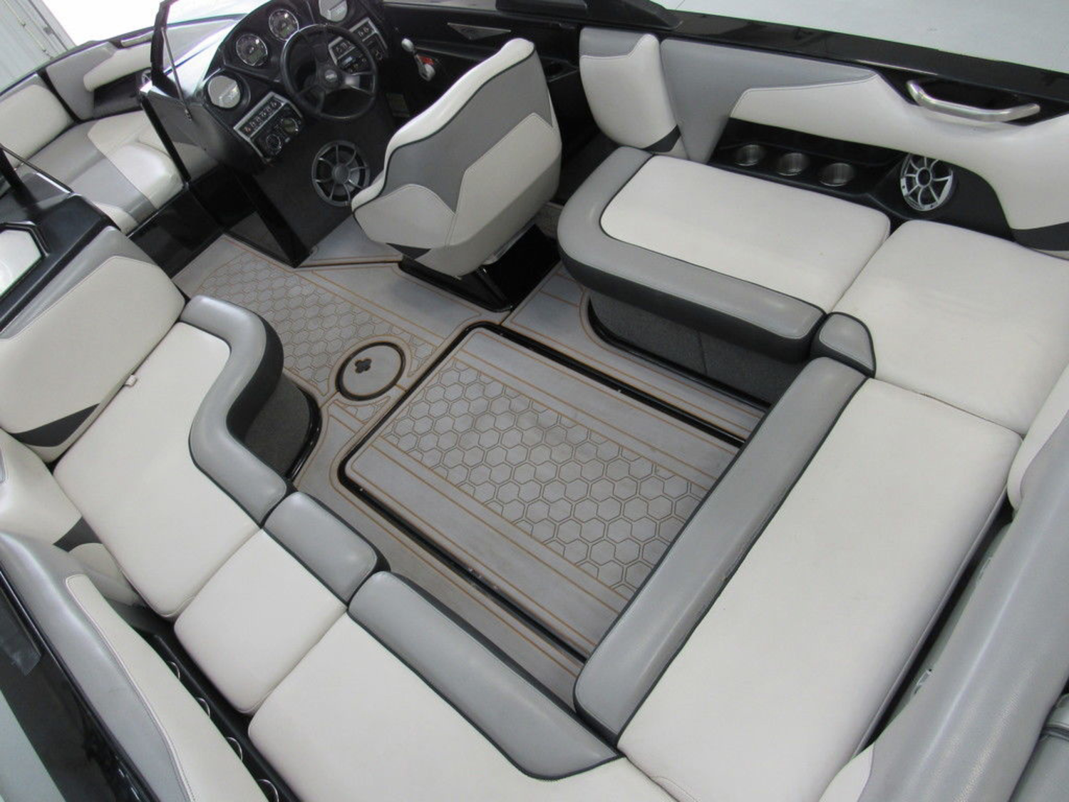 2015 Axis Wake Research T22