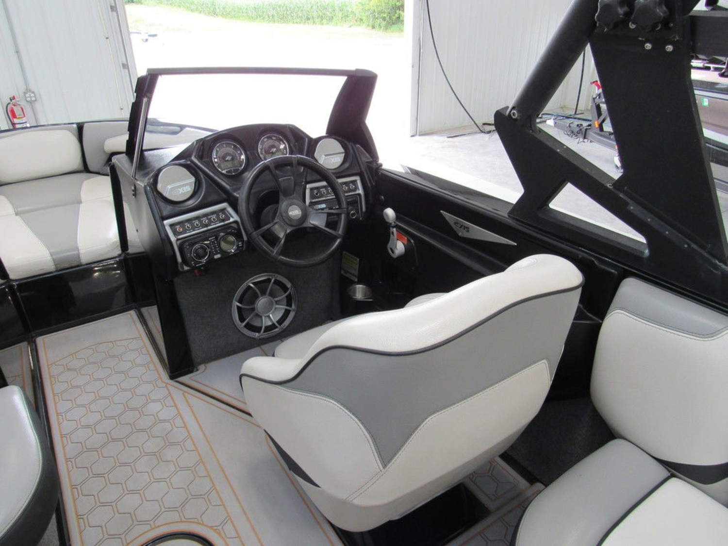 2015 Axis Wake Research T22