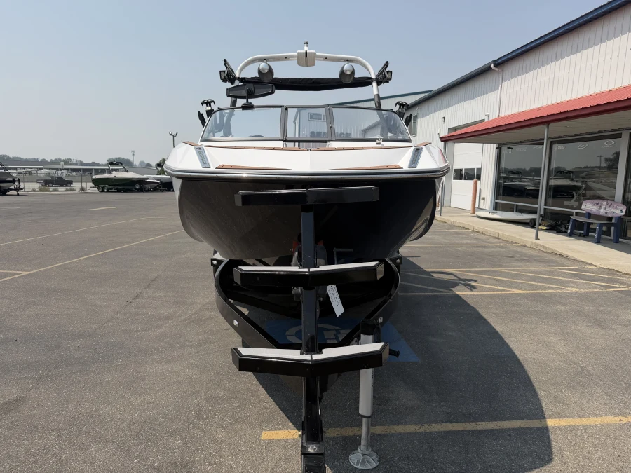2018-nautique-g25-142880-image10