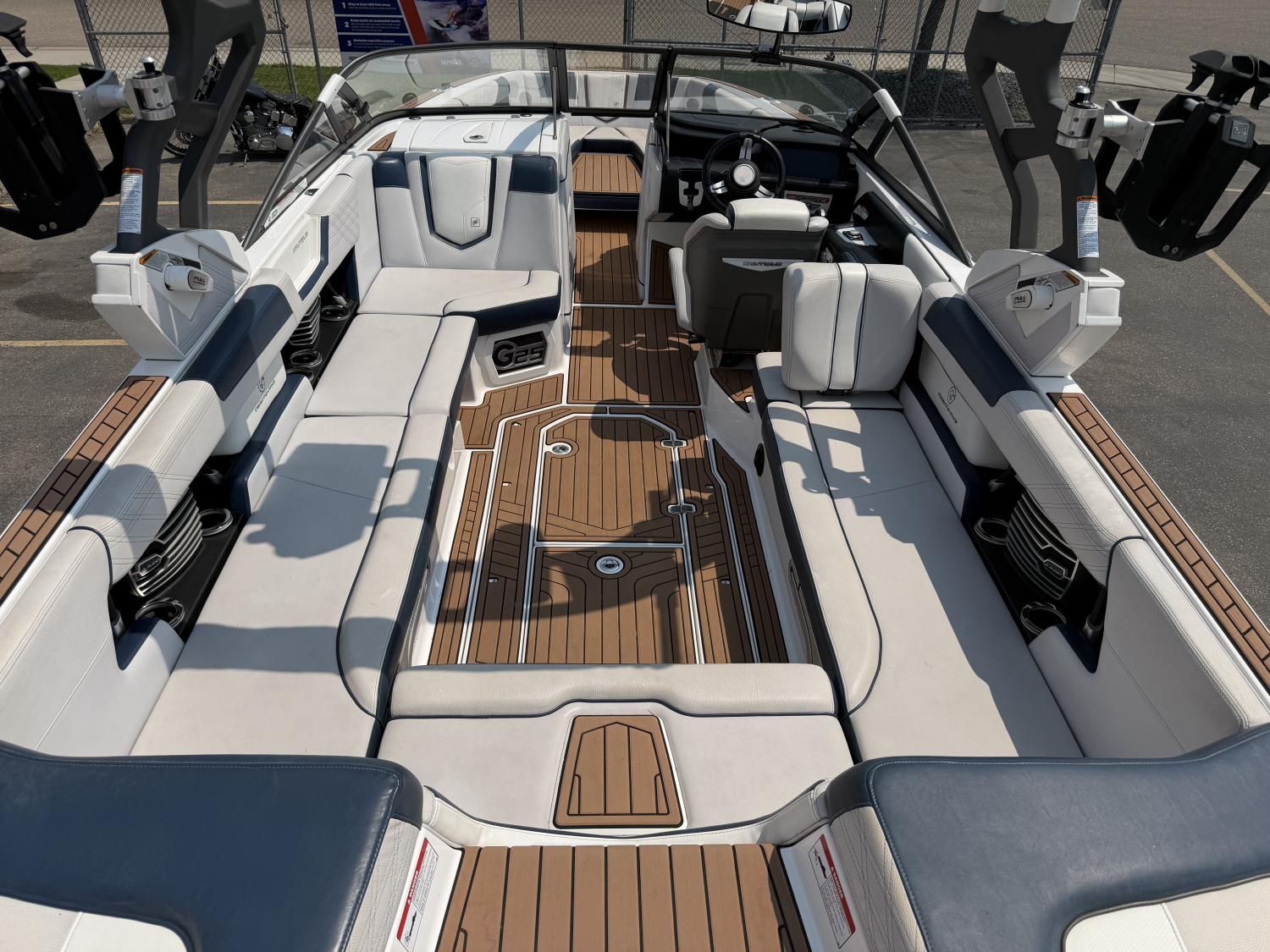 2018 Nautique G25