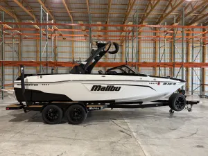 2022-malibu-wakesetter-23-lsv-142904-image0.webp