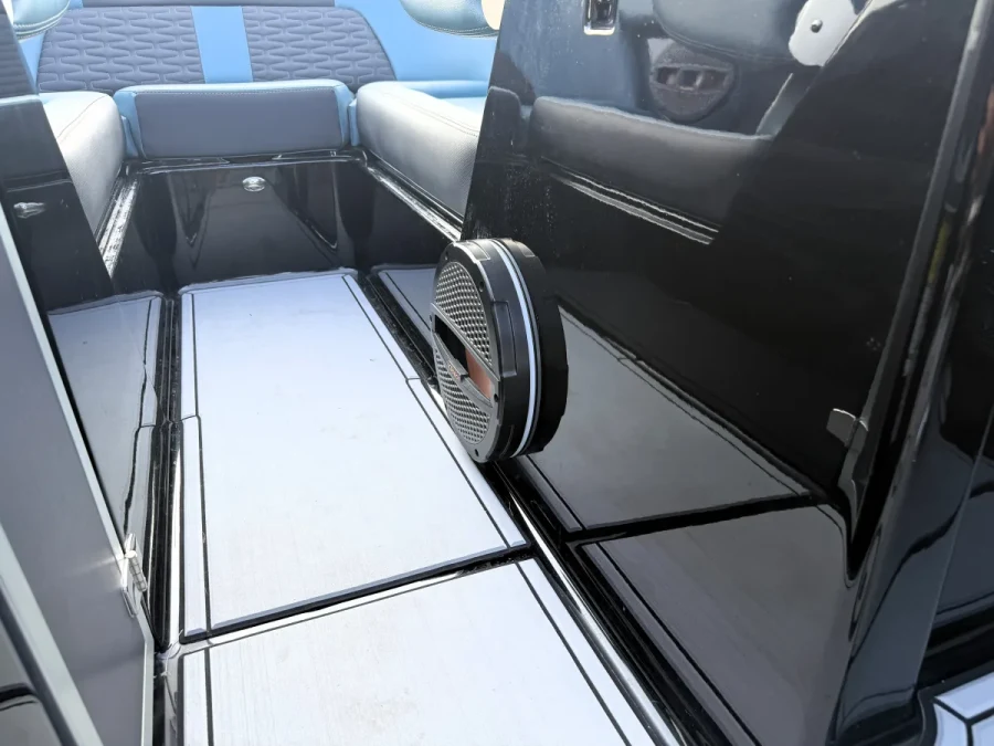 2025-mastercraft-x24-142909-image13.webp