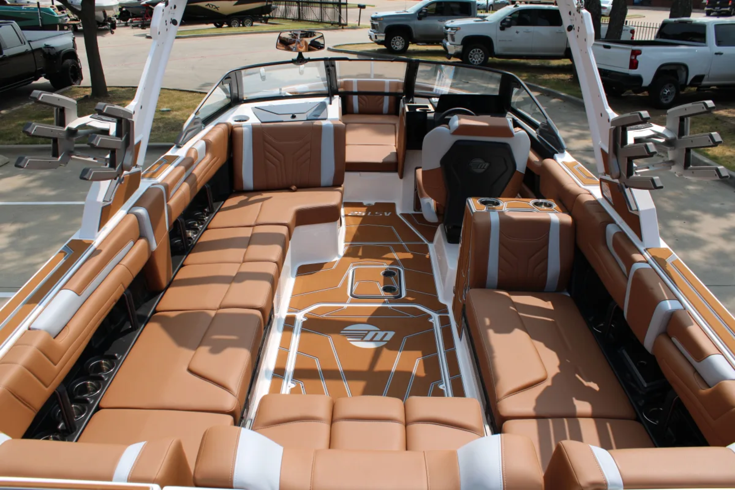 2026 Malibu 25 LSV