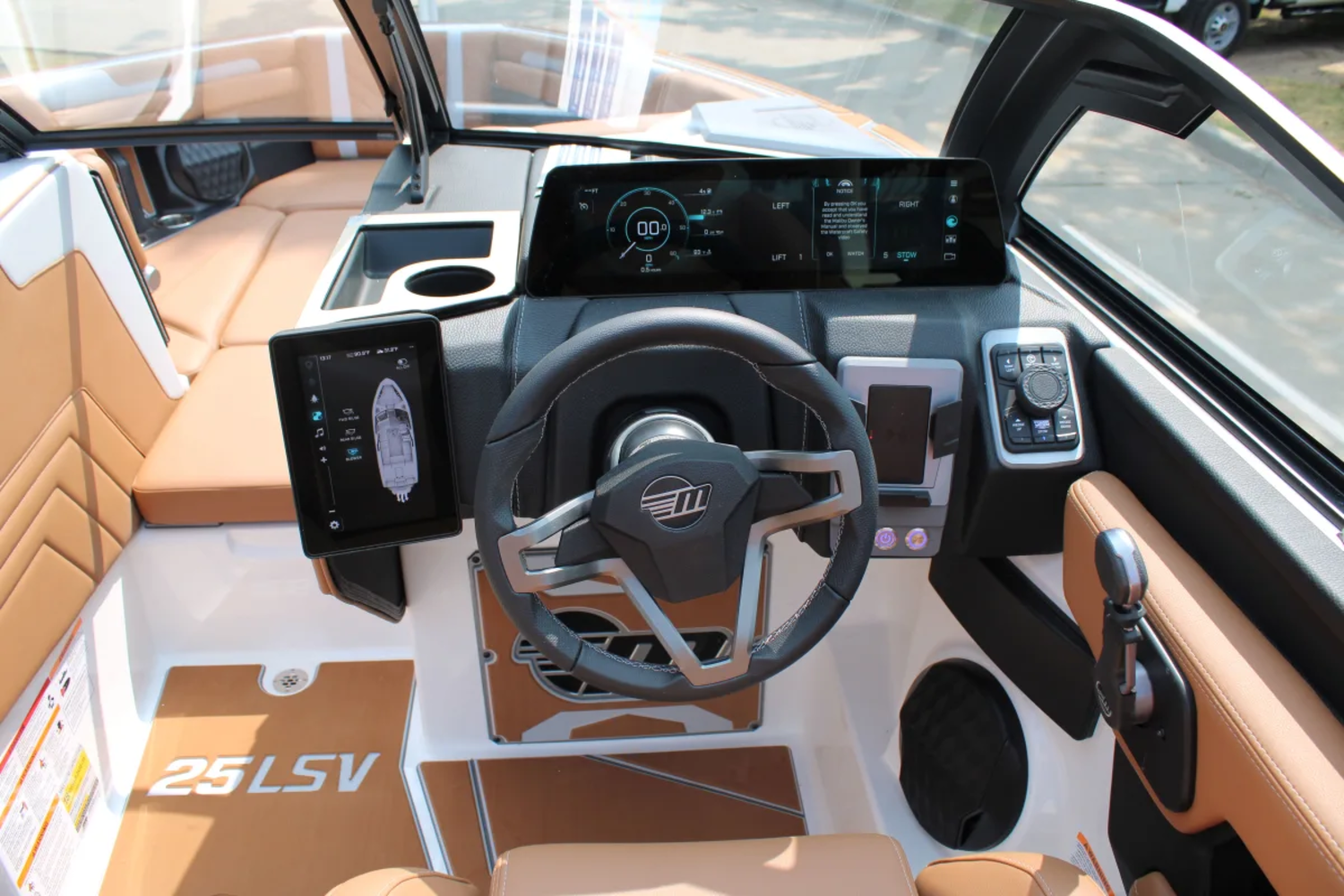 2026 Malibu 25 LSV