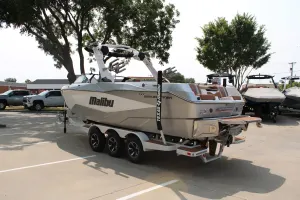 2026-malibu-wakesetter-25-lsv-142914-image5.webp