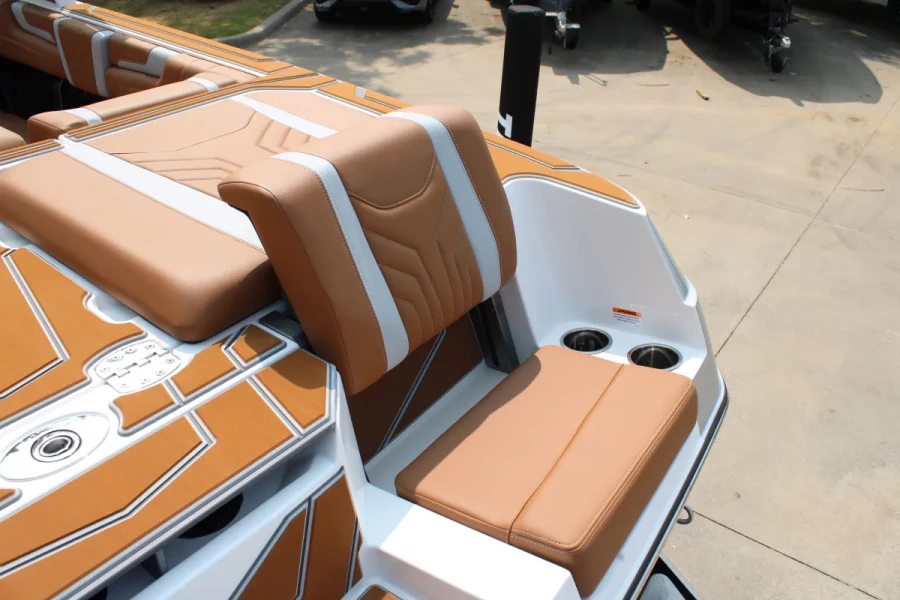2026-malibu-wakesetter-25-lsv-142914-image9.webp