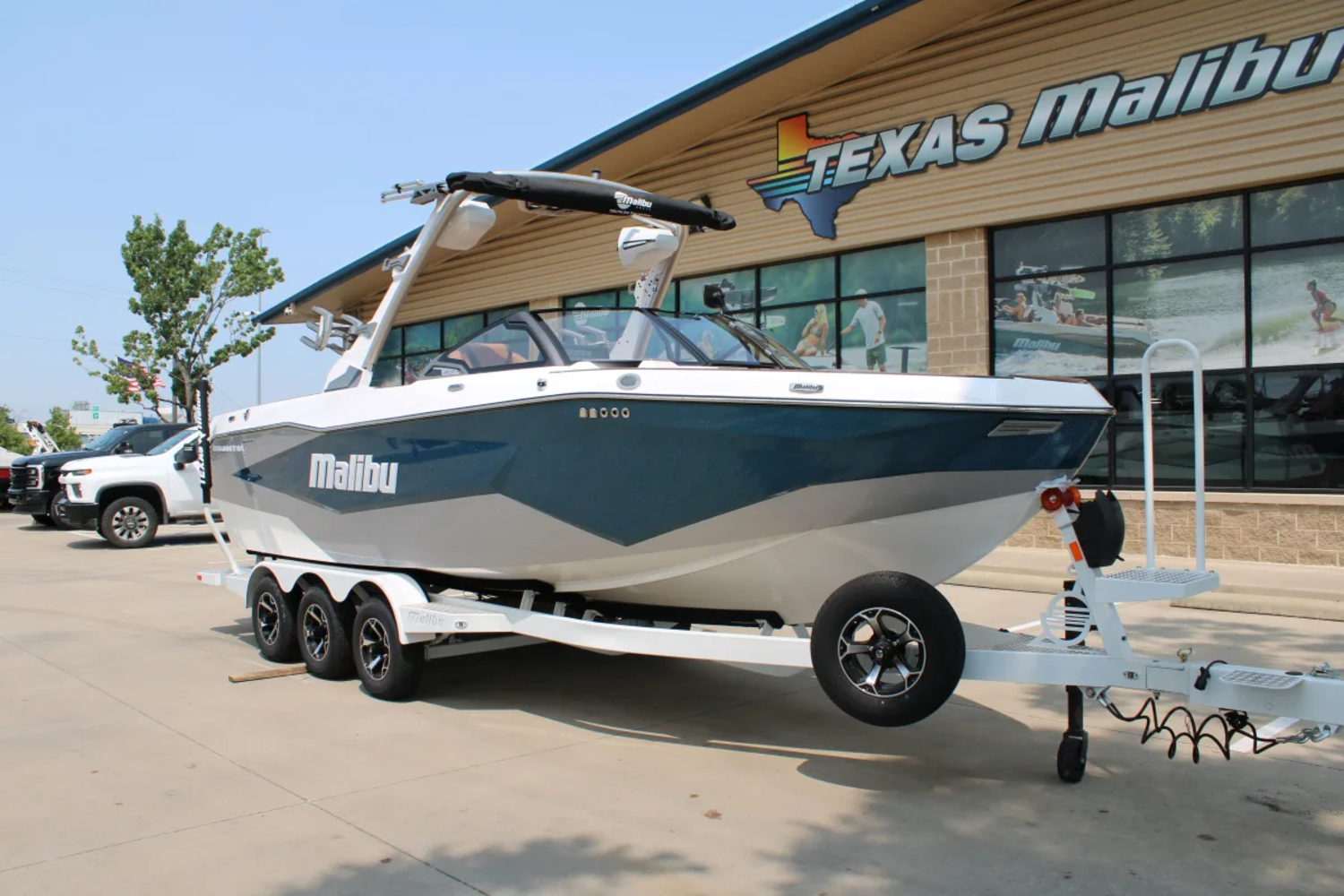 2026 Malibu 25 LSV