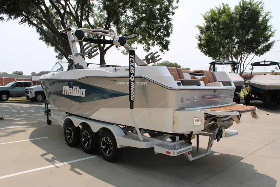 2026-malibu-wakesetter-25-lsv-142915-image5.webp