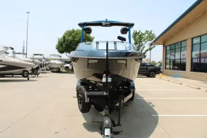 2026-malibu-wakesetter-25-lsv-142916-image2.webp