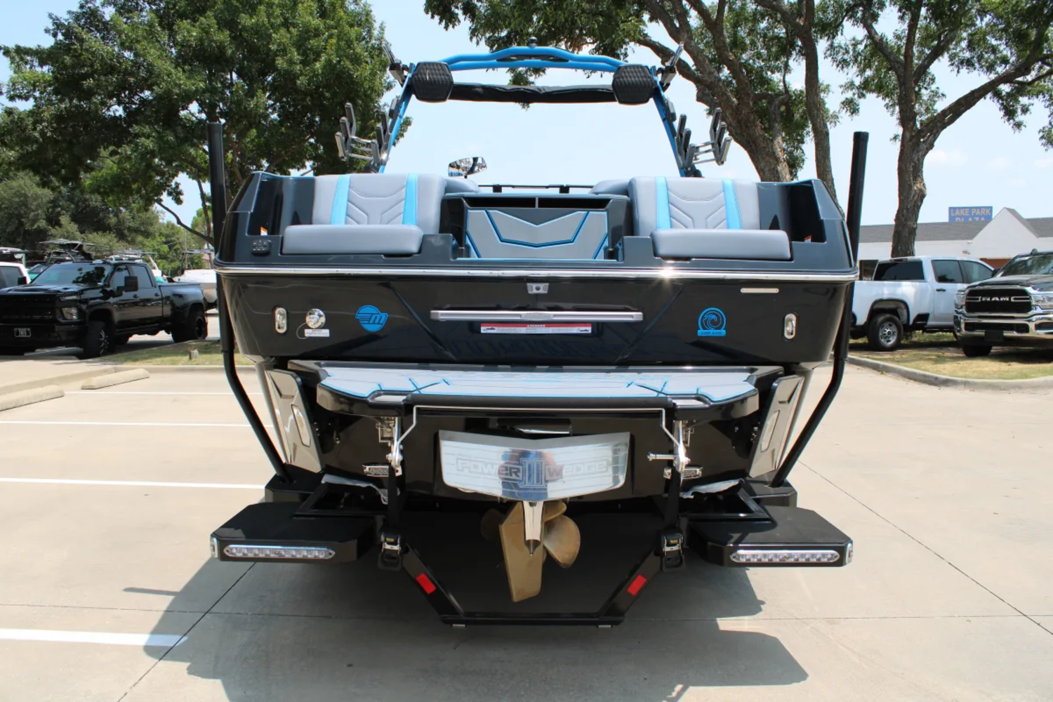 2026 Malibu 25 LSV