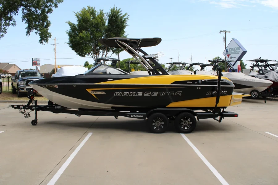 2014-malibu-wakesetter-23-lsv-142917-image5.webp