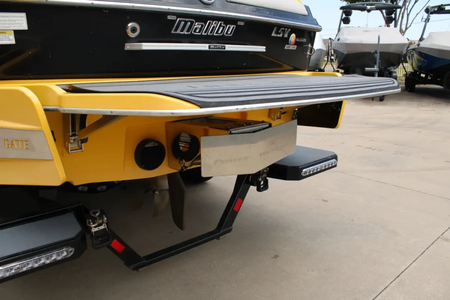 2014-malibu-wakesetter-23-lsv-142917-image8.webp