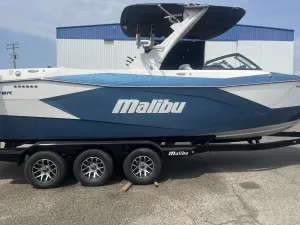 2023-malibu-wakesetter-26-lsv-142935-image0.webp