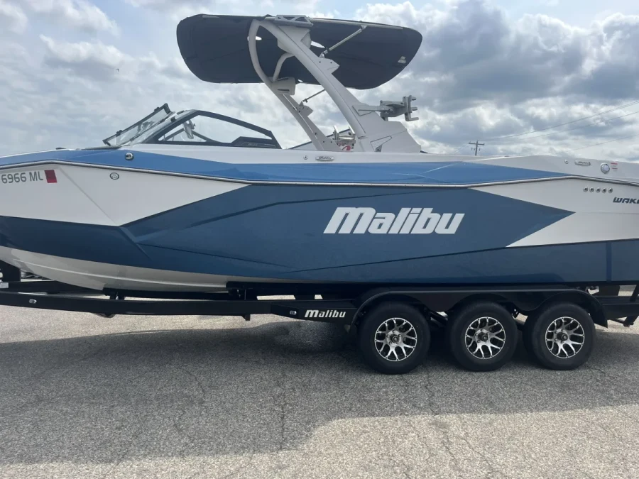 2023-malibu-wakesetter-26-lsv-142935-image2.webp