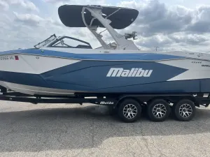 2023-malibu-wakesetter-26-lsv-142935-image2.webp