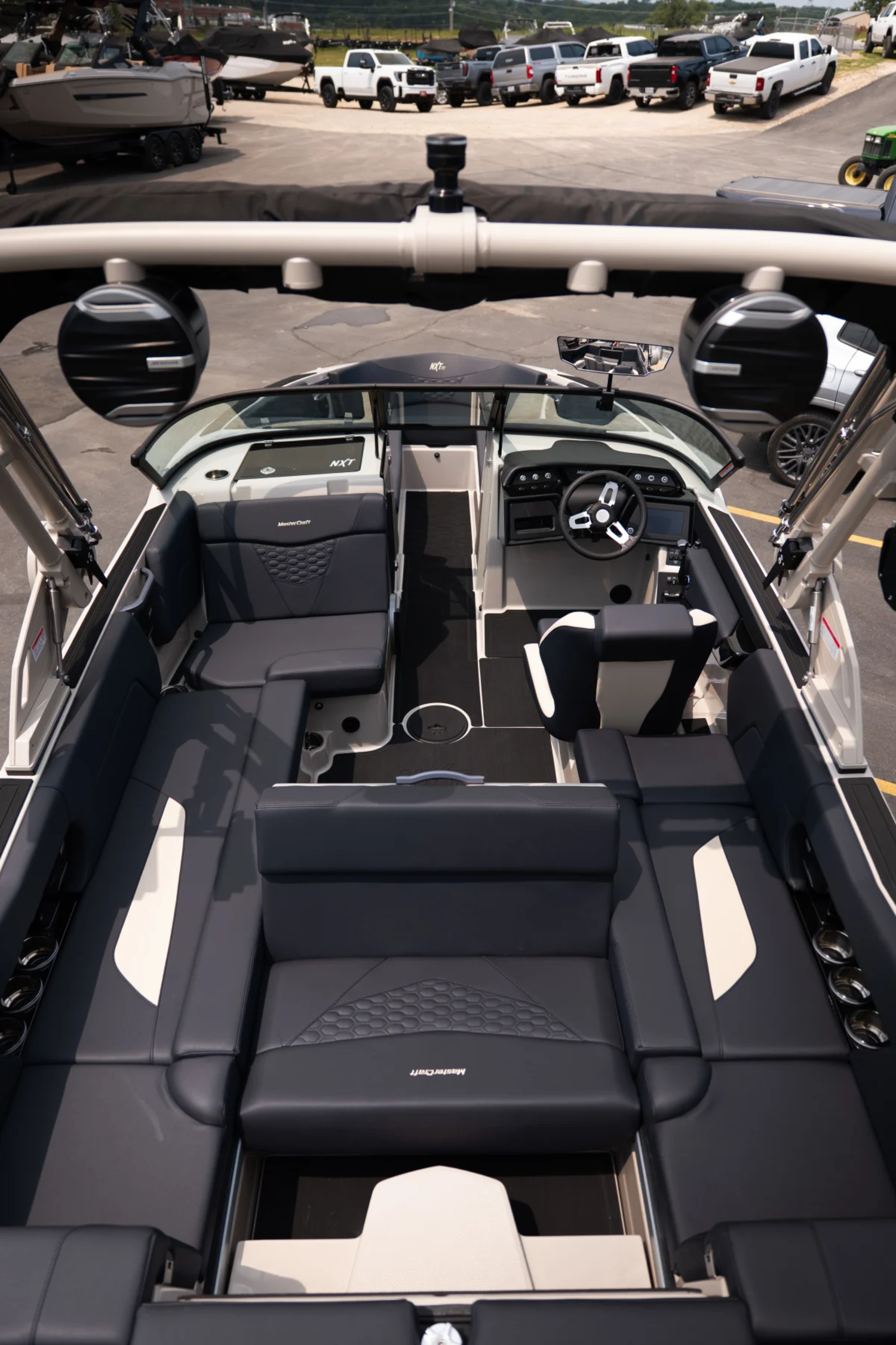 2027 MASTERCRAFT NXT23 