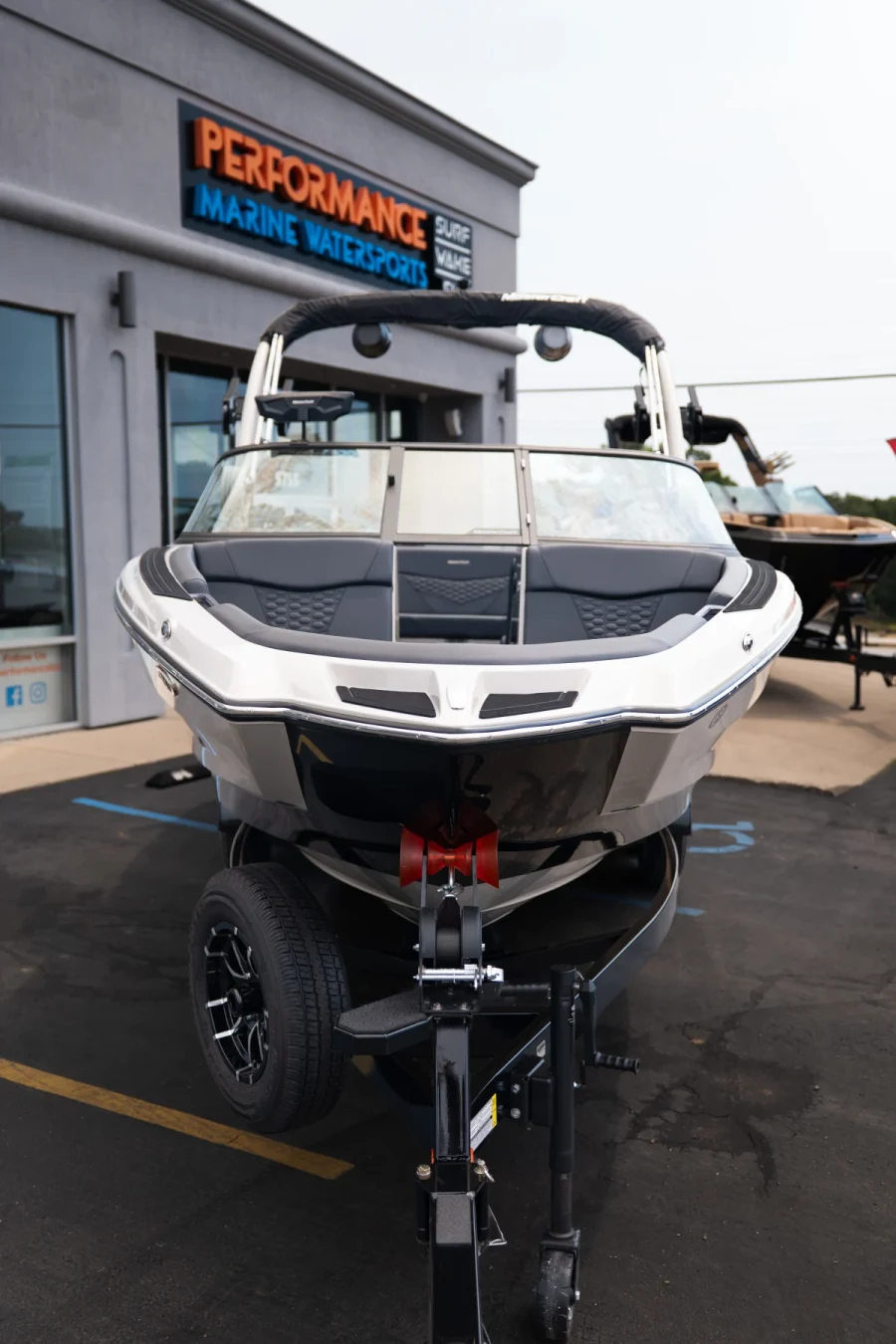 2027-mastercraft-nxt23-142940-image7.webp