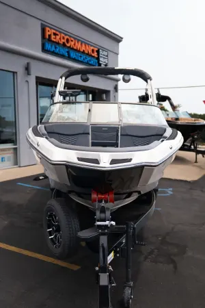 2027-mastercraft-nxt23-142940-image7.webp