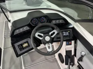 2023-mastercraft-nxt24-142946-image10