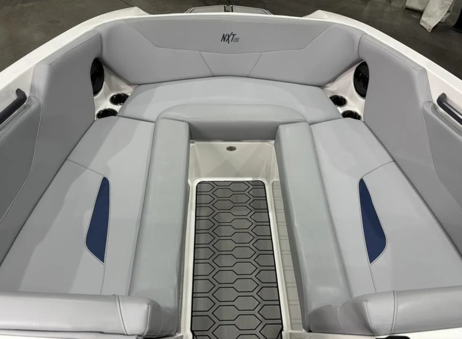 2023-mastercraft-nxt24-142946-image11