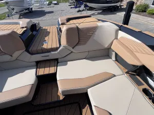 2027-mastercraft-x24-142957-image16