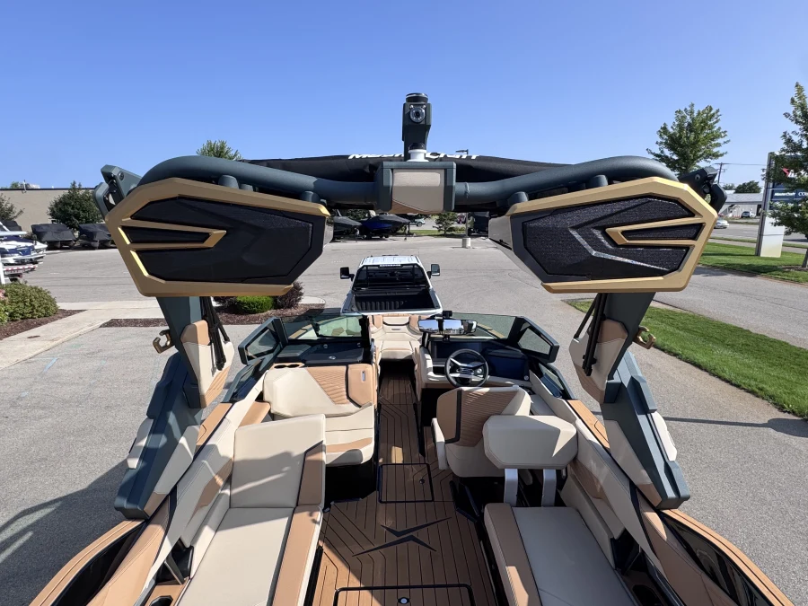 2027-mastercraft-x24-142957-image20