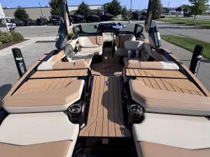 2027-mastercraft-x24-142957-image21
