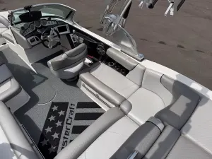 2015-mastercraft-x10-142965-image10