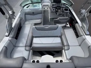 2015-mastercraft-x10-142965-image12