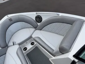 2015-mastercraft-x10-142965-image25