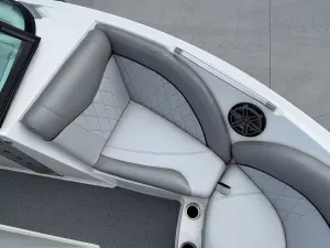 2015-mastercraft-x10-142965-image26