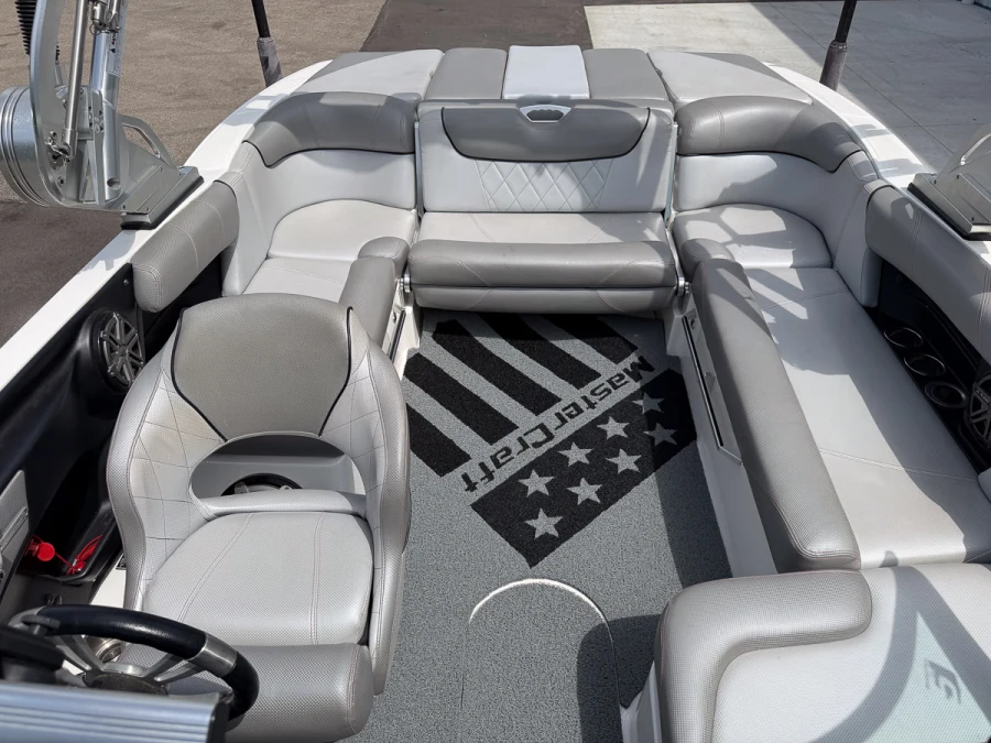 2015-mastercraft-x10-142965-image28