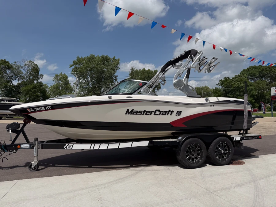 2015-mastercraft-x10-142965-image2