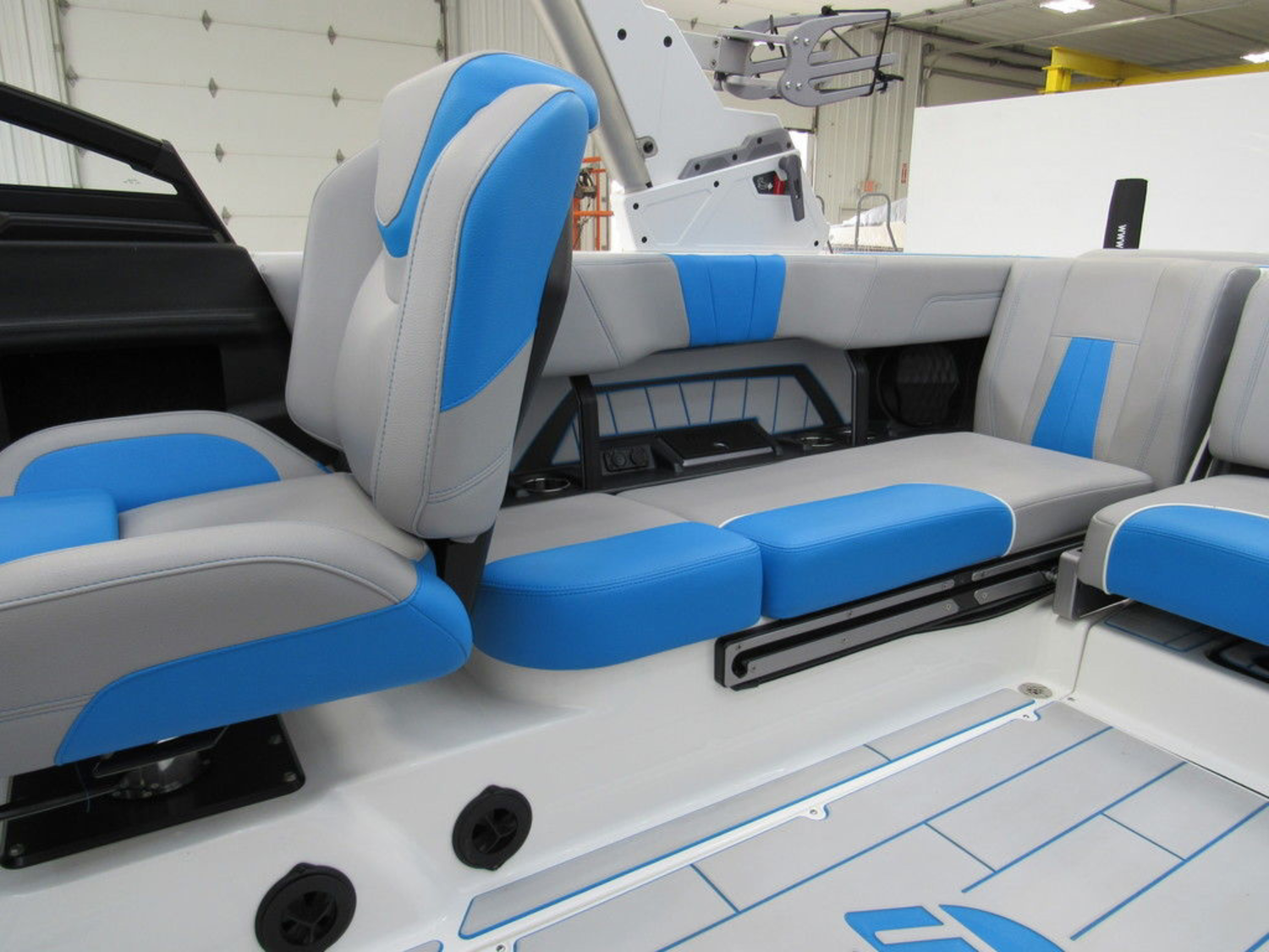 2022 Malibu Boats 23 MXZ