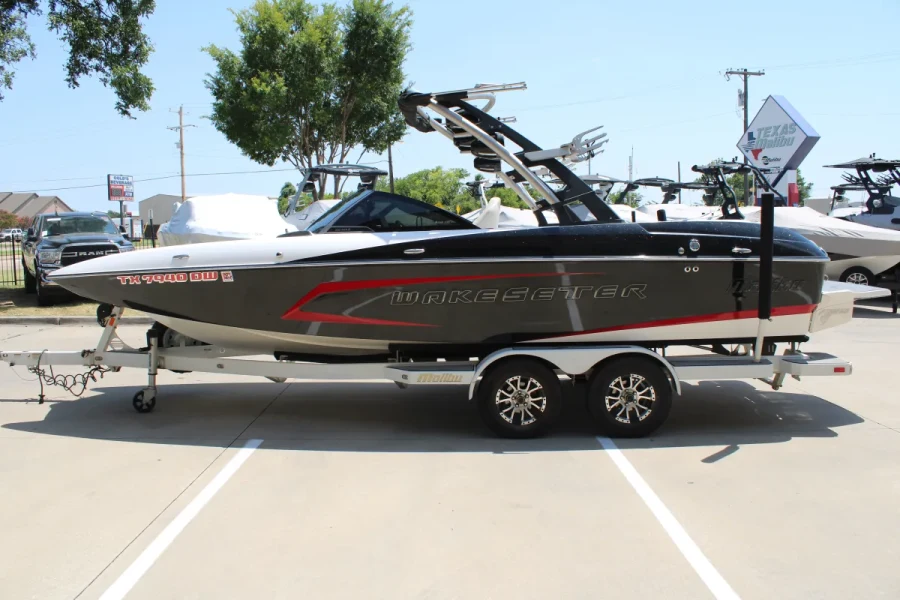 2016-malibu-wakesetter-22-mxz-142989-image4.webp