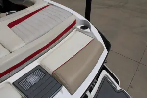 2016 Malibu 22 MXZ Icon