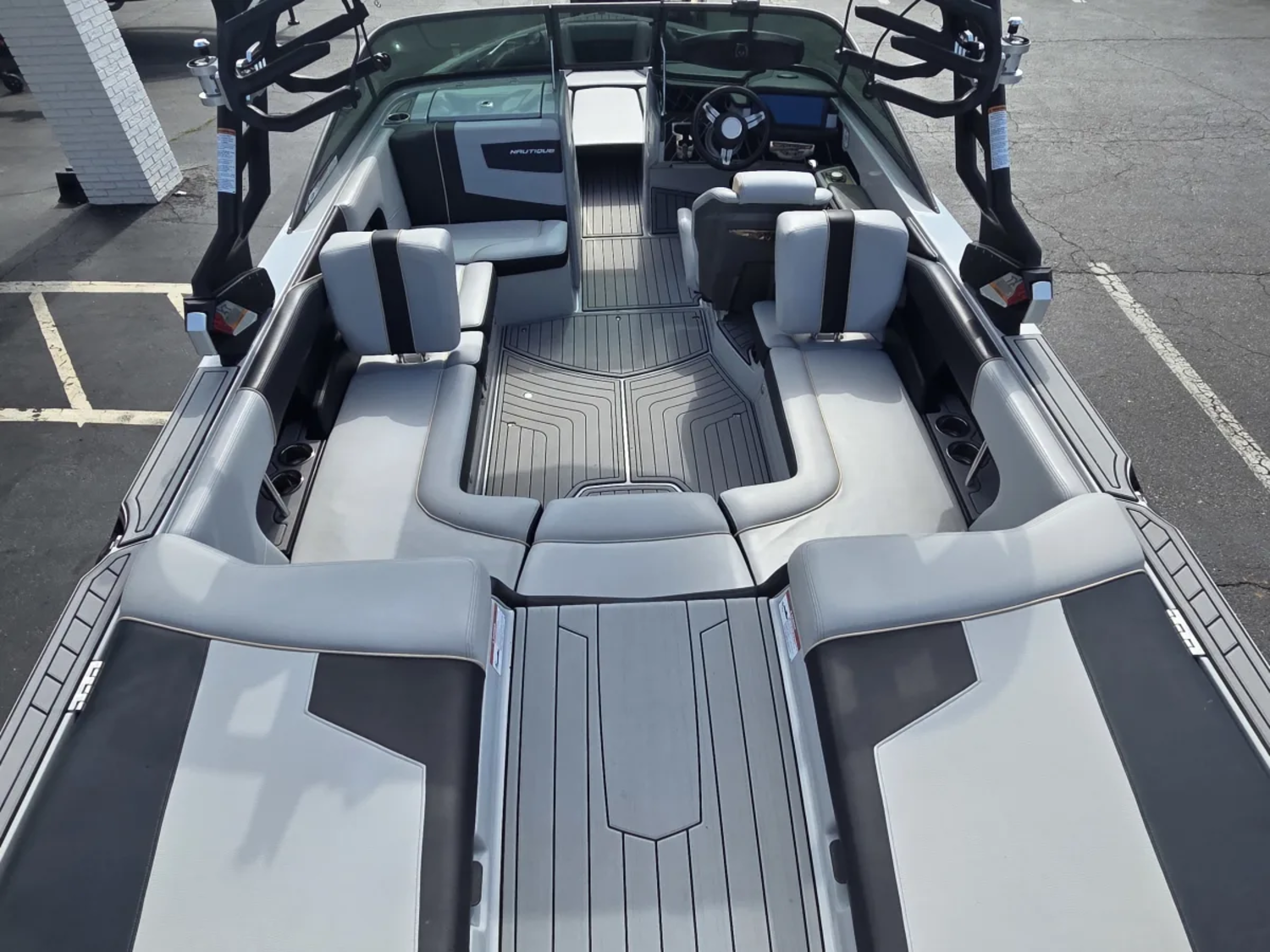 2021 Super Air Nautique 230
