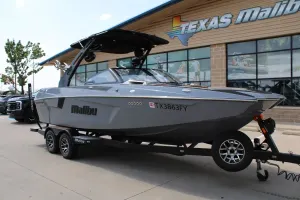 2020 Malibu 23 MXZ Icon