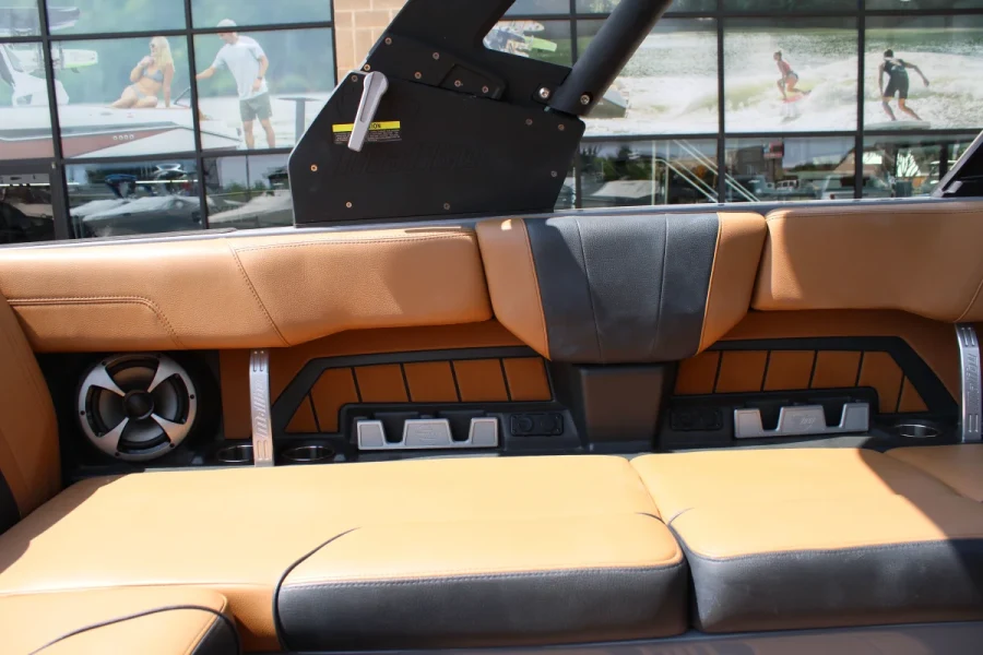 2020-malibu--wakesetter-23-mxz-142993-image18.webp