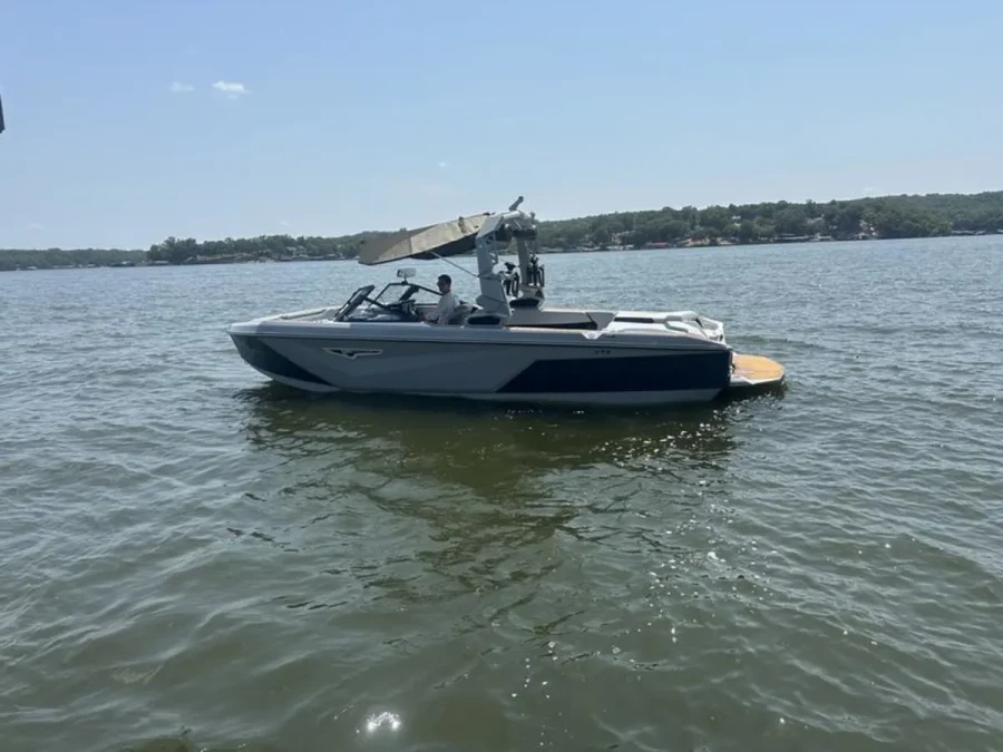 2023-nautique-s25-142994-image4.webp