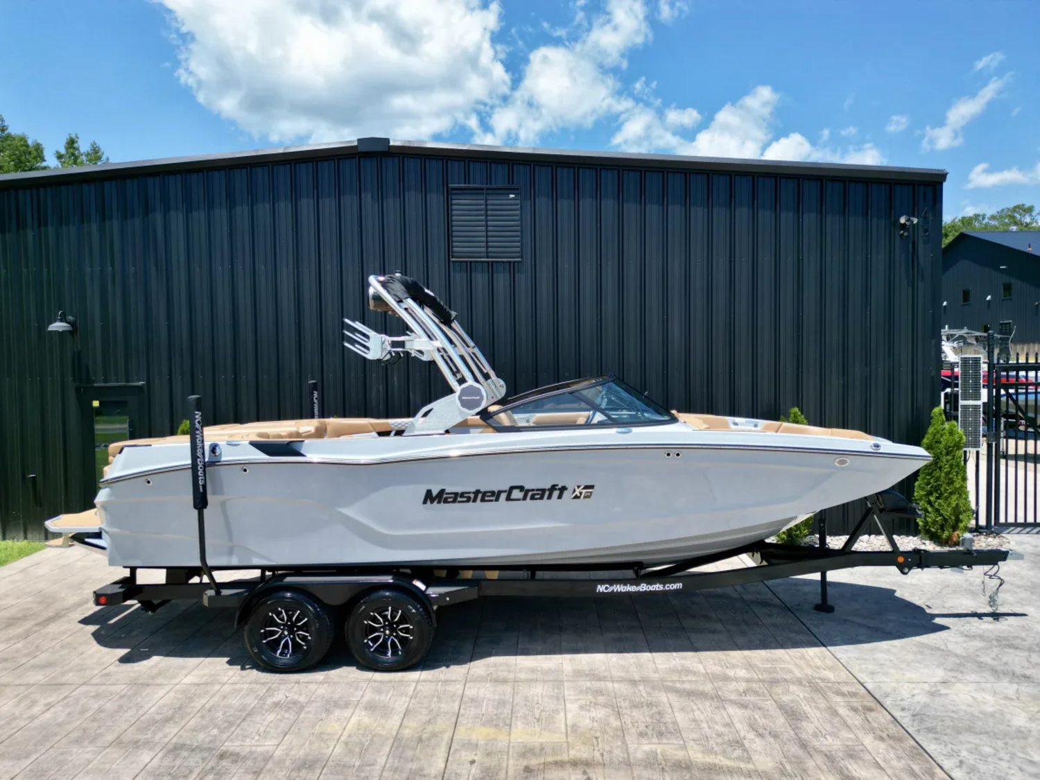 2026 Mastercraft XT24