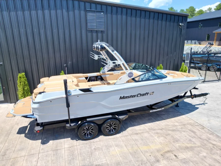 2026-mastercraft-xt24-142996-image10.webp