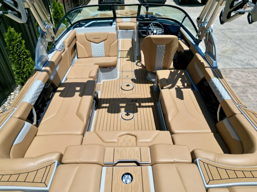 2026-mastercraft-xt24-142996-image11.webp