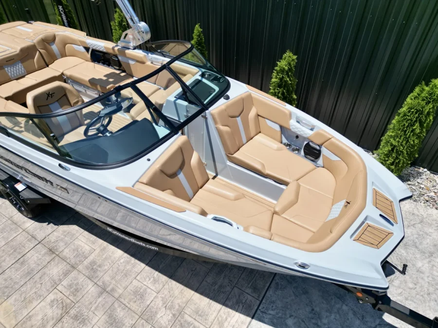 2026-mastercraft-xt24-142996-image5.webp
